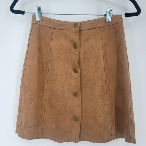 Wilfred Dresses & Skirts - ARITZIA Wilfred Free Centinela Faux Suede Mini Skirt Button Front Women's Size 2